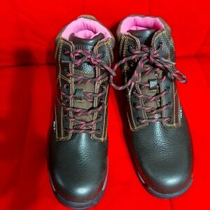 Women's wolverine boots